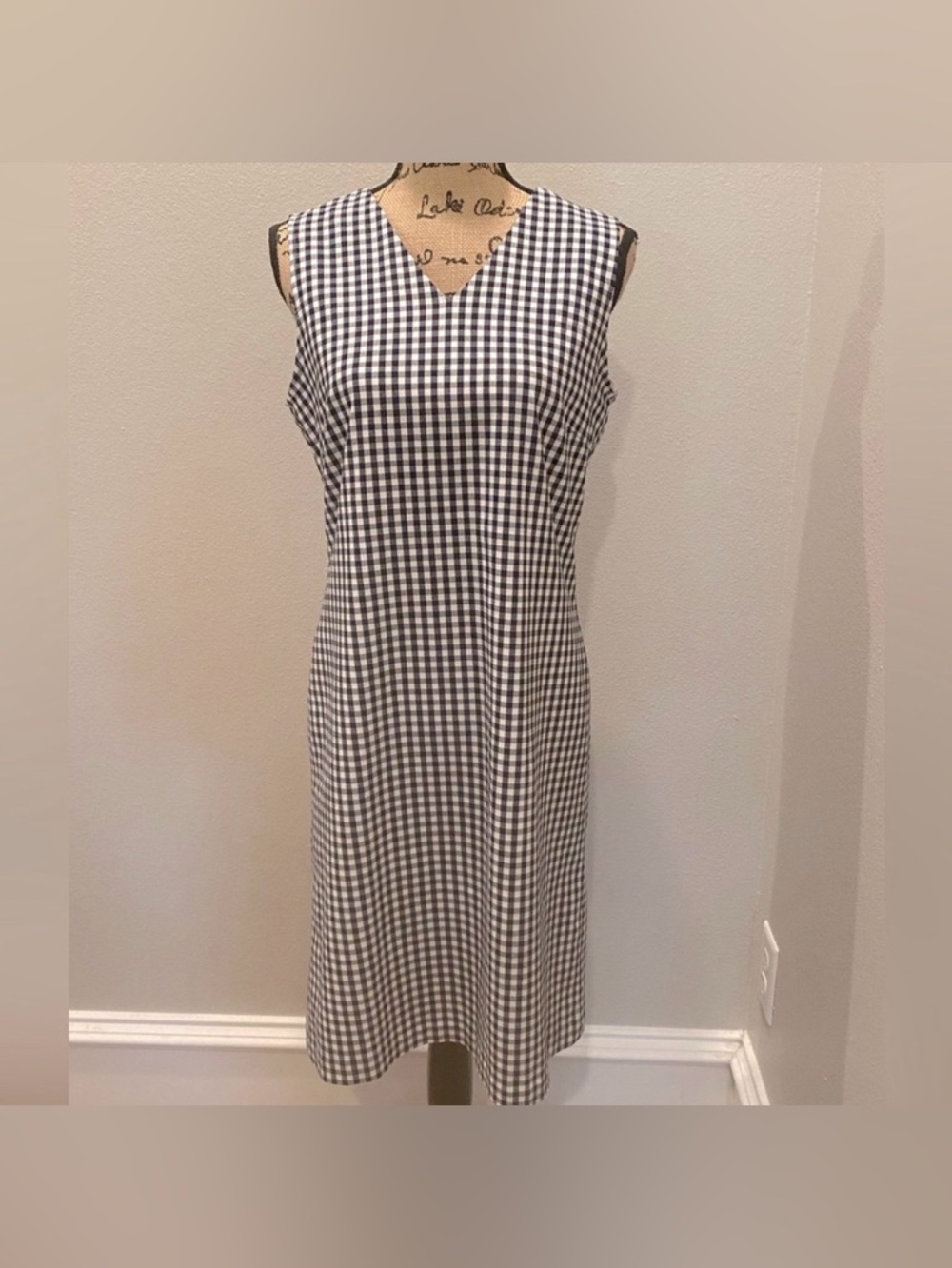 J. McLaughlin Black White Gingham Sleeveless Midi V-neck Dress 12